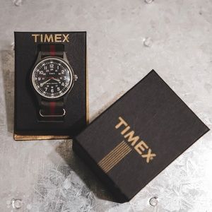 JCrew x TIMEX Vintage Style Watch w/Extra Strap